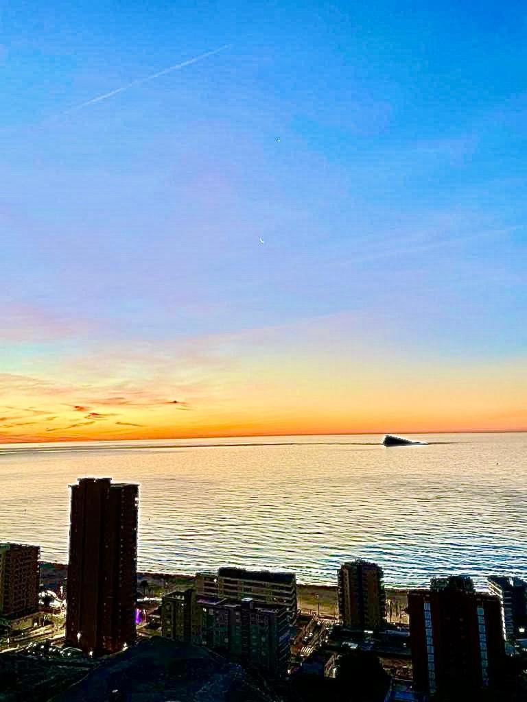 Sky Intempo Resort & Spa Benidorm Apartment Екстериор снимка
